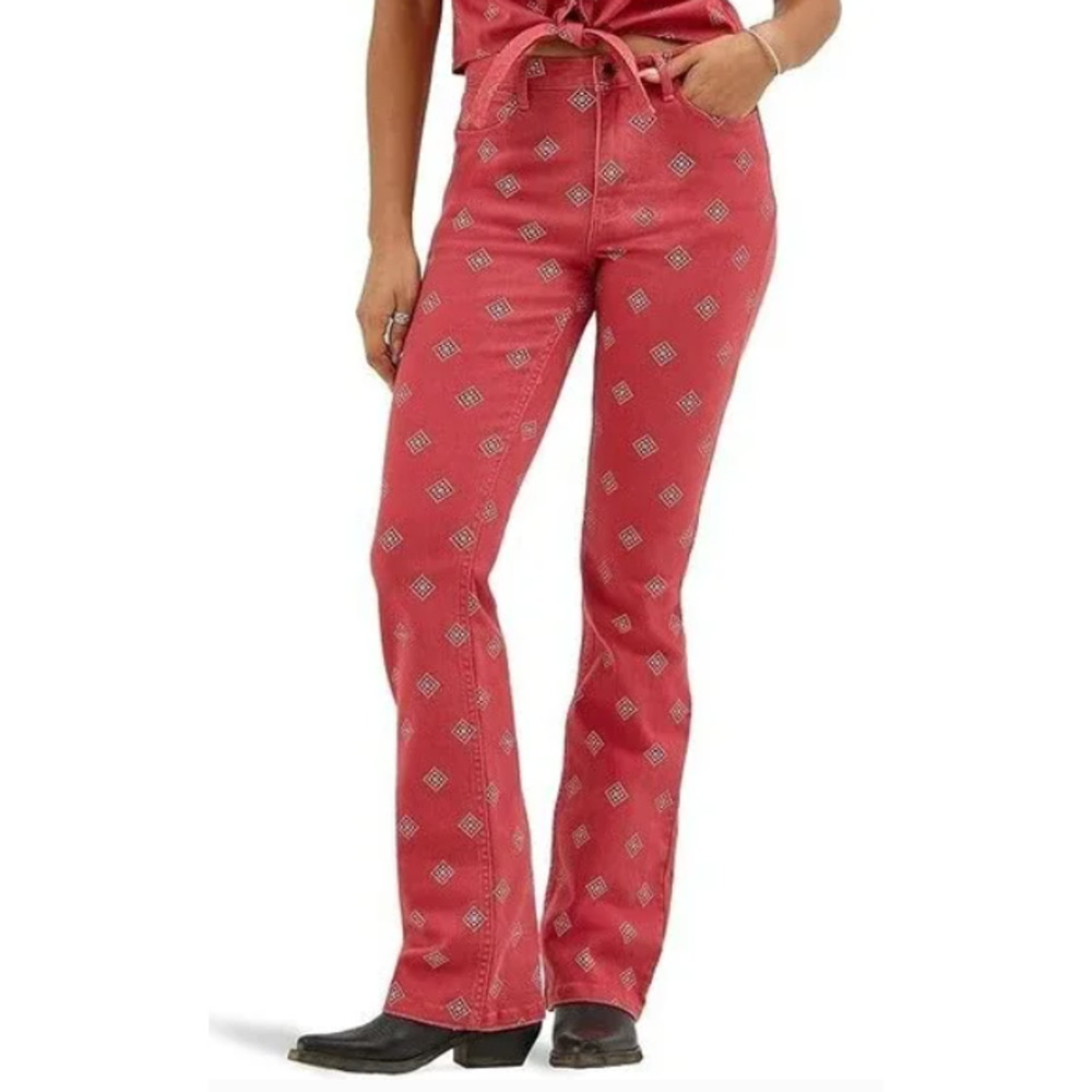 NWT Wrangler High-Rise Bold Boot Jeans Size 30